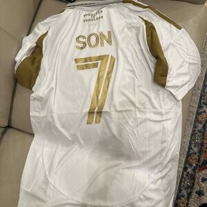 LA FC SOCCCER JERSEY SON#7
Fits Large slim fit